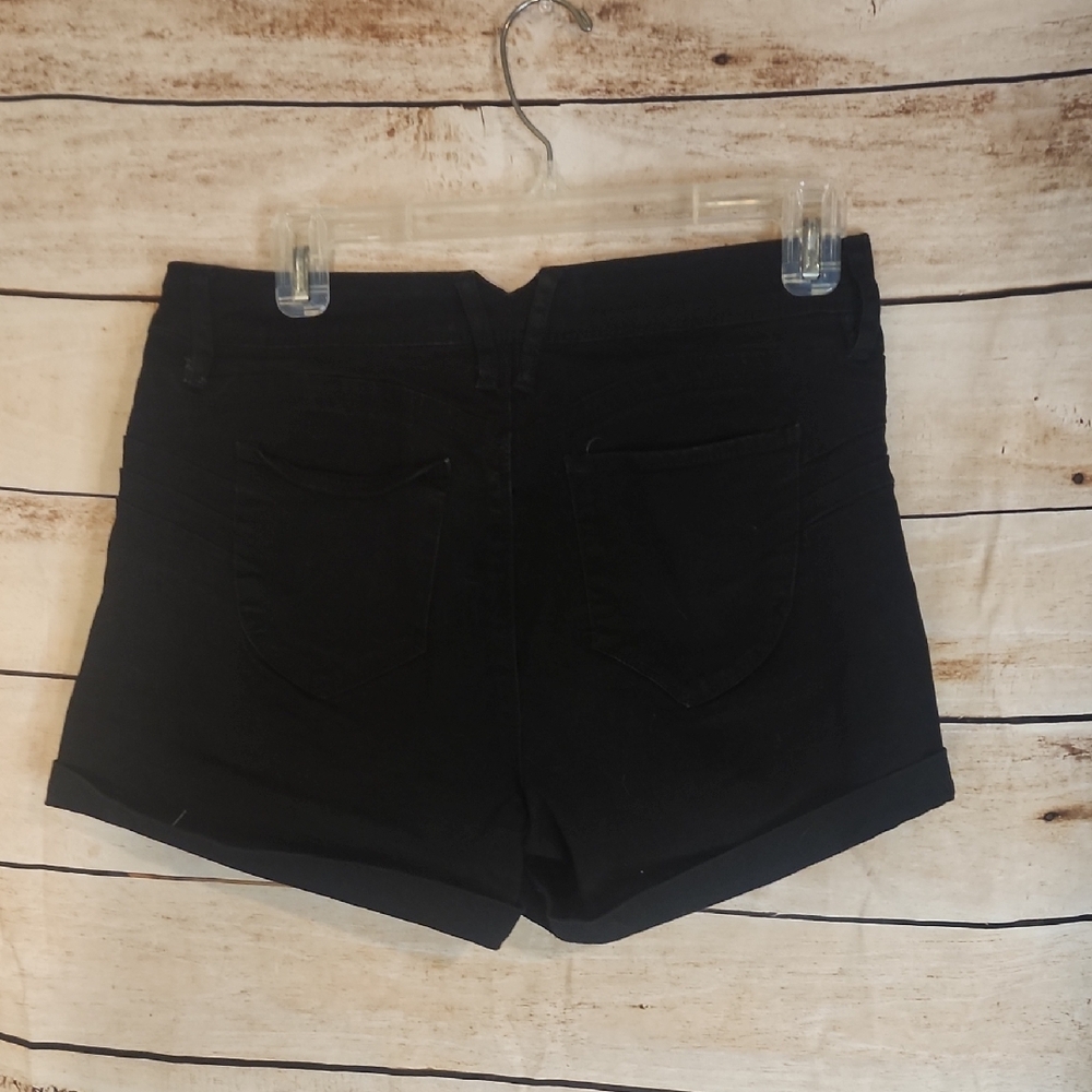 Fashion Nova Black Jean Shorts - Picture 4 of 5